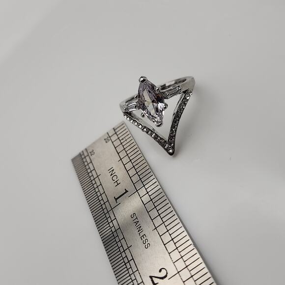 Marquise Cubic Zirconia Chevron Ring - Picture 4 of 5